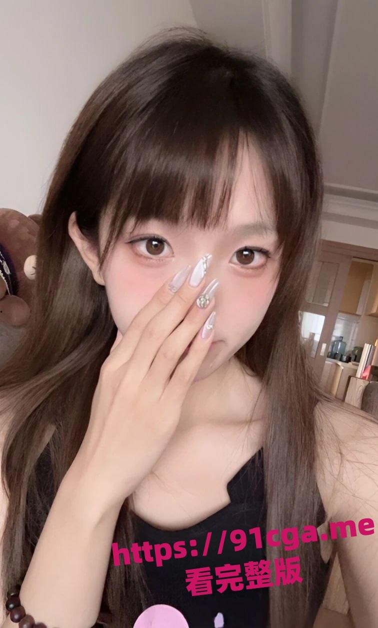 湖南长沙反差女大学生刘子玥 撩骚裸聊隔着镜头伸出舌头接网友精液 第4张 湖南长沙反差女大学生刘子玥 撩骚裸聊隔着镜头伸出舌头接网友精液 第4张