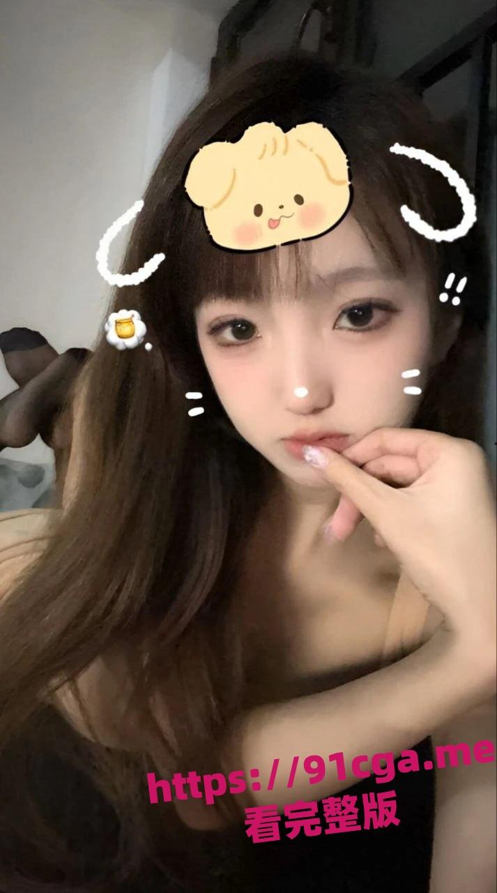 湖南长沙反差女大学生刘子玥 撩骚裸聊隔着镜头伸出舌头接网友精液 第5张 湖南长沙反差女大学生刘子玥 撩骚裸聊隔着镜头伸出舌头接网友精液 第5张