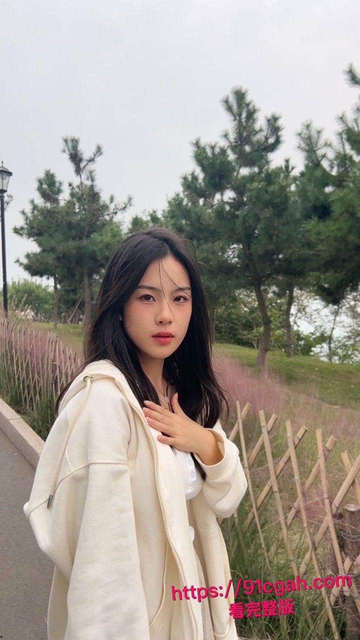 武汉美女助教 许安彤 填写母狗调查问卷 并被带到酒店爆操流出 高颜值 巨乳 粉嫩骚穴 学霸变身极品反差婊  第1张