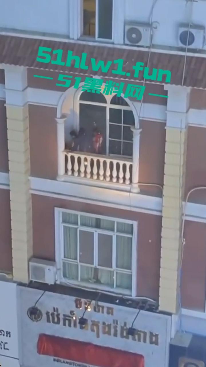 柬埔寨金边钻石岛警察抓捕嫌犯暴力又血腥 现场实拍炸裂视频流出！  第4张