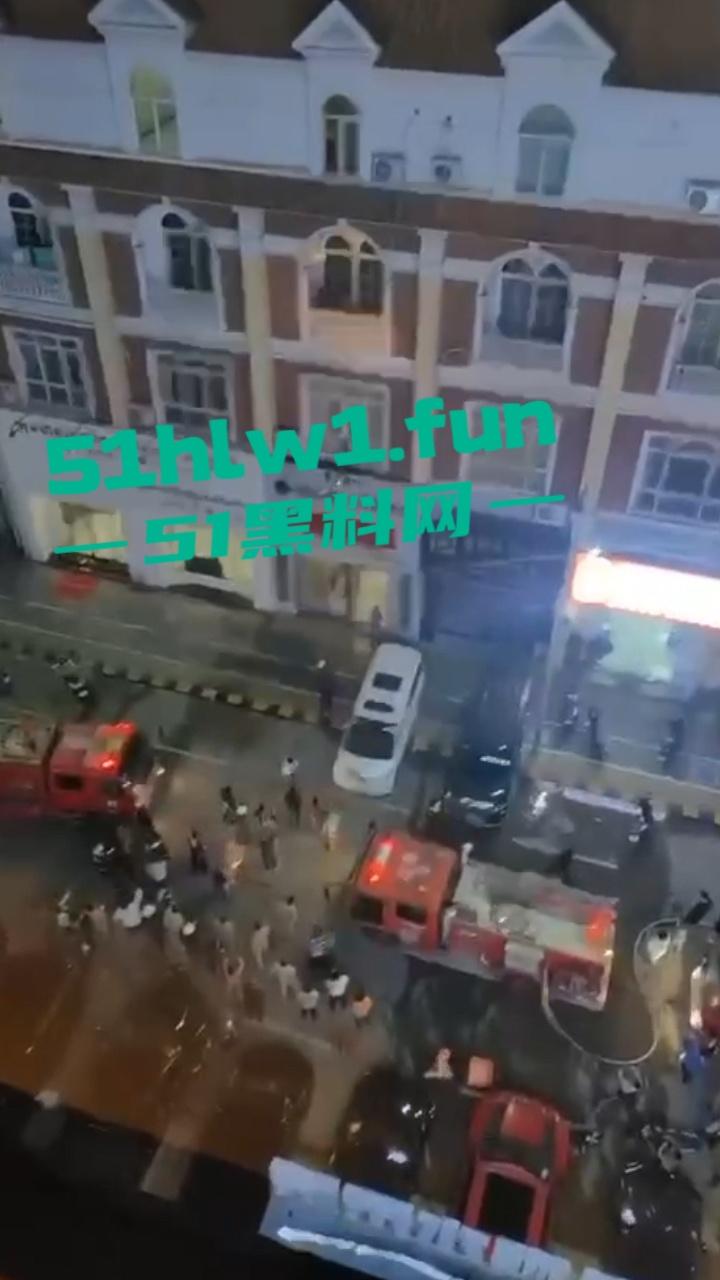 柬埔寨金边钻石岛警察抓捕嫌犯暴力又血腥 现场实拍炸裂视频流出！  第5张