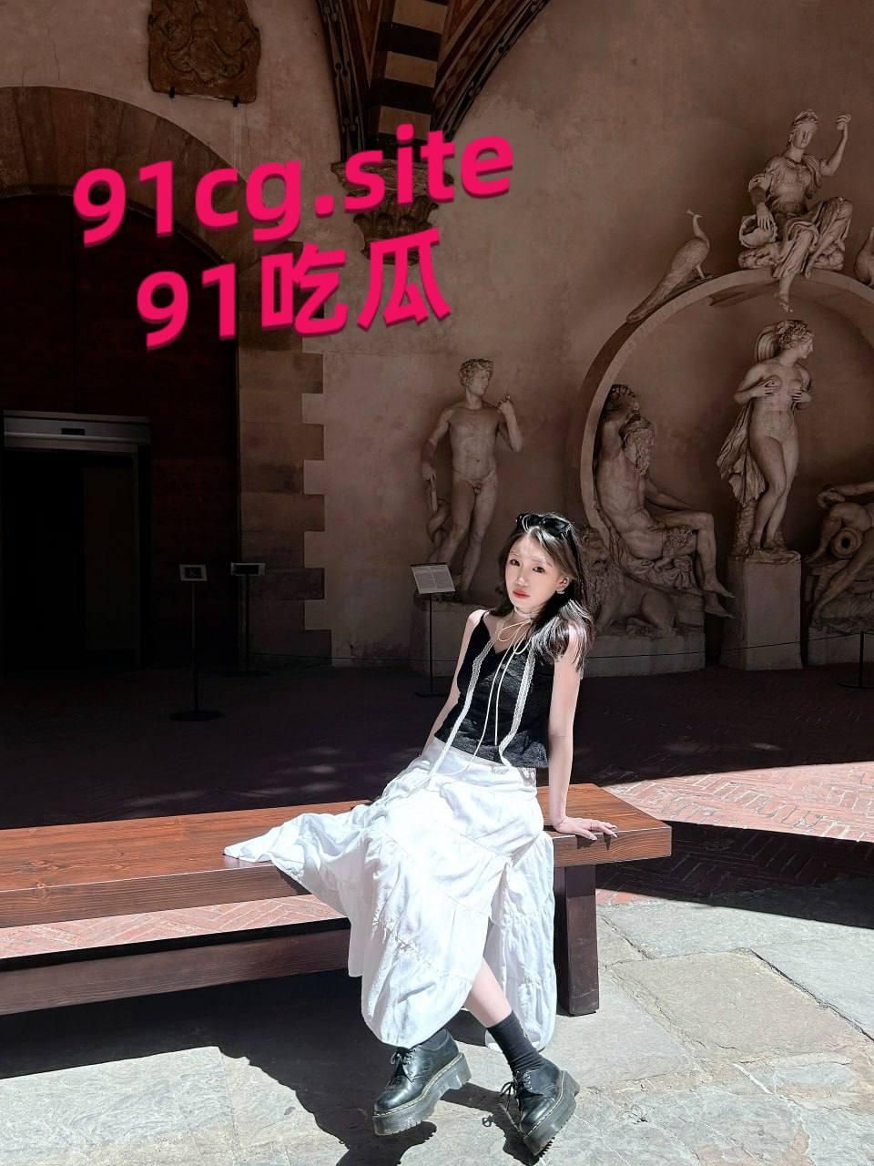 广西省柳州市 极品大学生 ，长相及其俊美，身材一流，吃鸡吧的口活更胜一筹  第3张