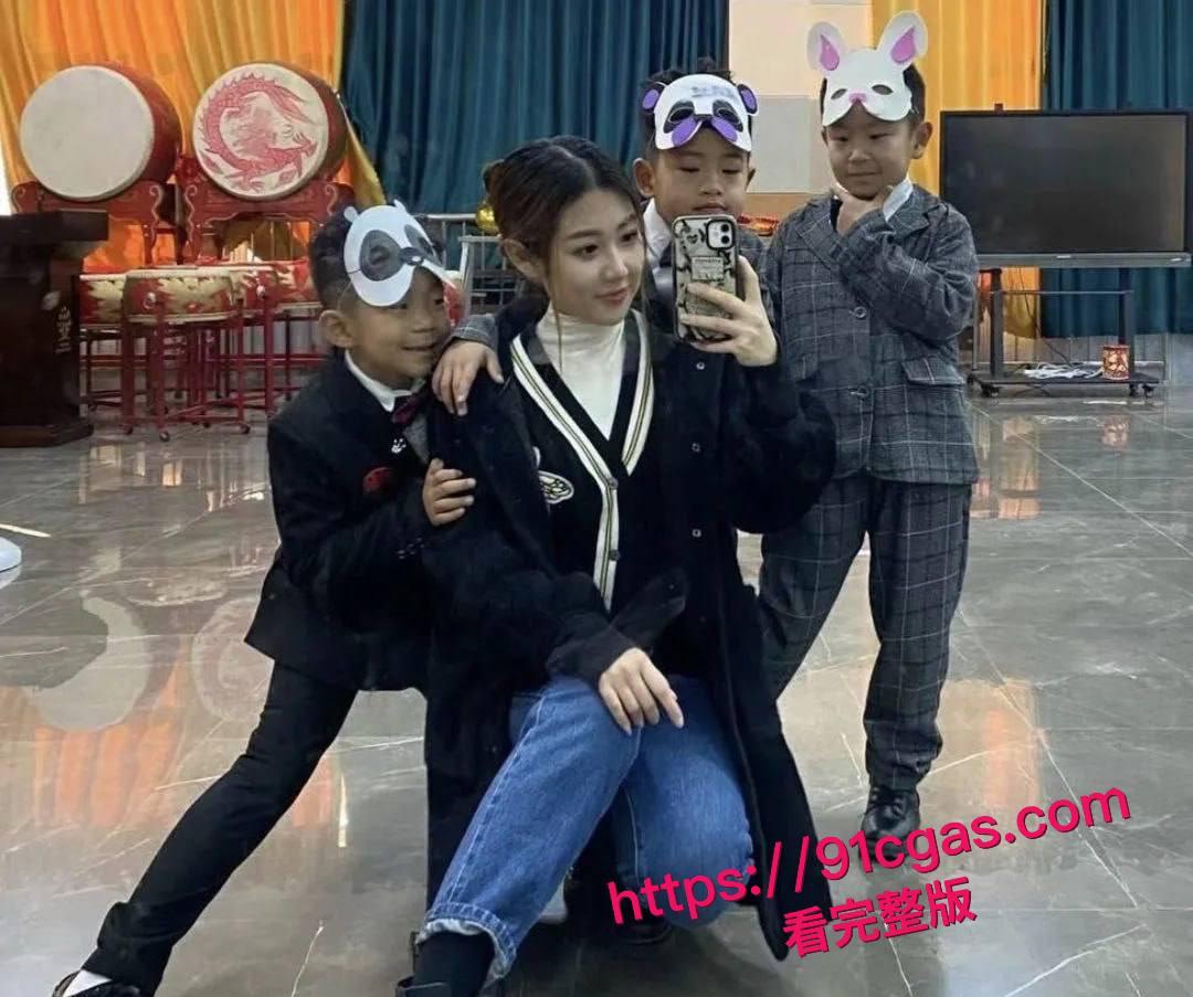 山东烟台幼师与细狗绿帽男激情私拍，巨根猛干高潮尖叫非常哇塞！  第4张