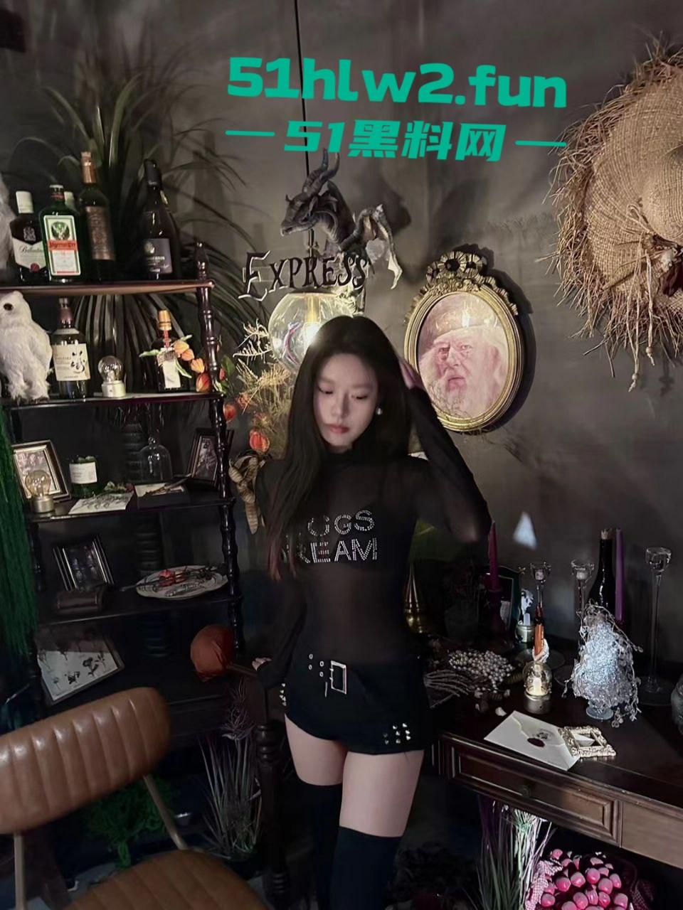 抖音高颜值女神【枭娍】曾6千都只能买下，擦边小视频的主播终于是被大哥拿下就是拍摄这角度太刁钻。  第4张