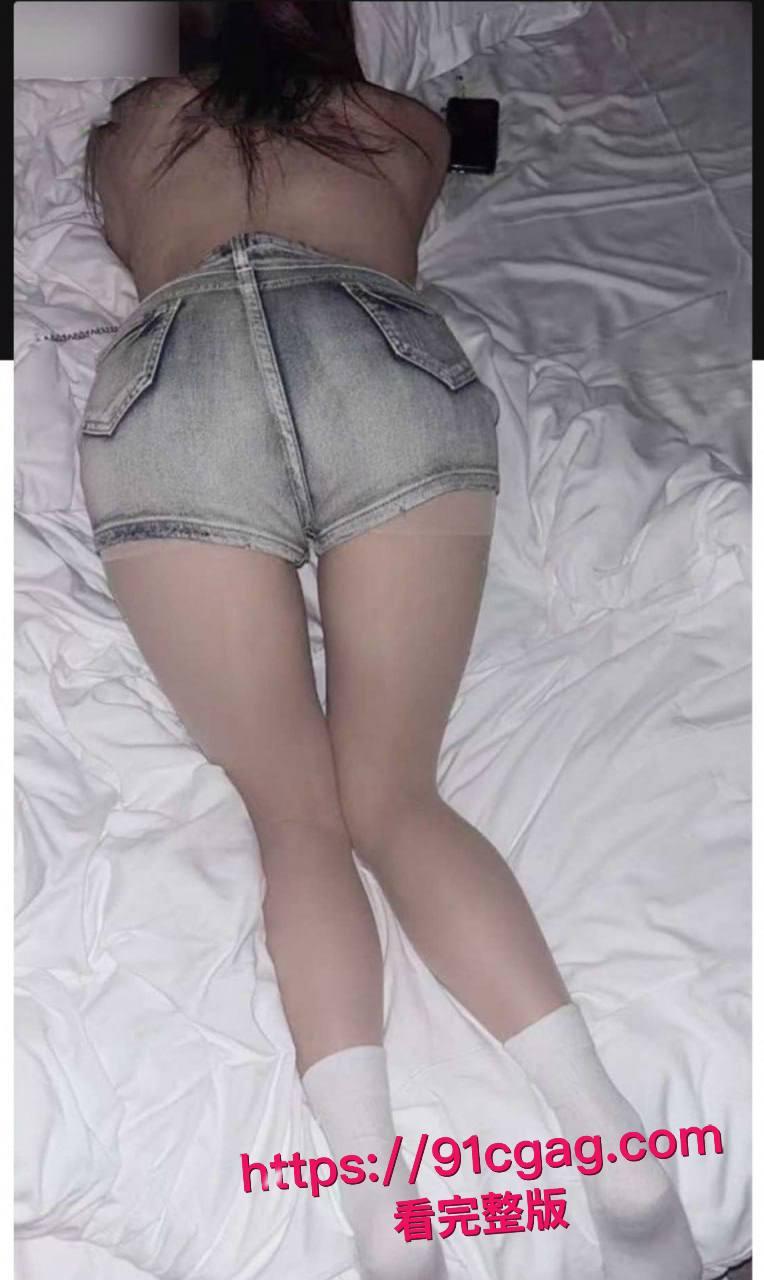 云南大学研究生 刘明明 沉溺SM性爱 打屁股接烟灰 被富二代操到嫩逼红肿羞辱高潮! 第11张 云南大学研究生 刘明明 沉溺SM性爱 打屁股接烟灰 被富二代操到嫩逼红肿羞辱高潮! 第11张