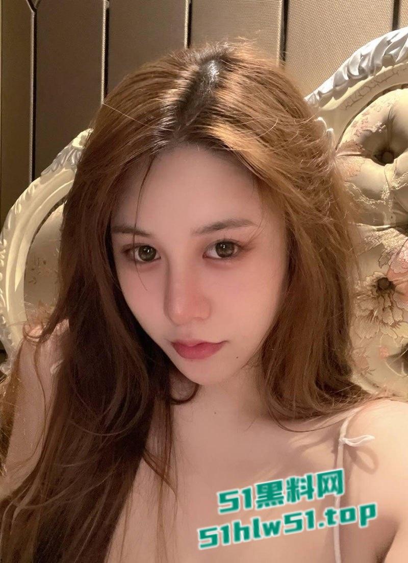 辽宁丹东极品御姐【李世黎】社交账号【苹果汁】娇嫩肌肤美乳浑圆,假屌猛插骚穴画面骚气逼人! 第3张 辽宁丹东极品御姐【李世黎】社交账号【苹果汁】娇嫩肌肤美乳浑圆,假屌猛插骚穴画面骚气逼人! 第3张