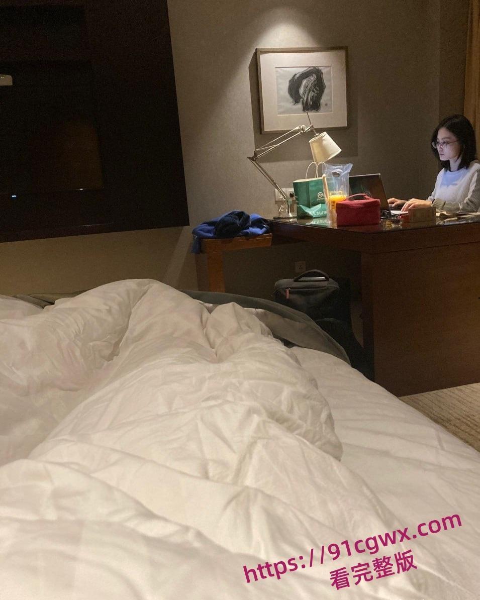 浙江温州顶级白富美刘璐私底化身男友胯下淫魔 深喉口交粗大肉棒 被后入狂肏高潮不断 第2张 浙江温州顶级白富美刘璐私底化身男友胯下淫魔 深喉口交粗大肉棒 被后入狂肏高潮不断 第2张