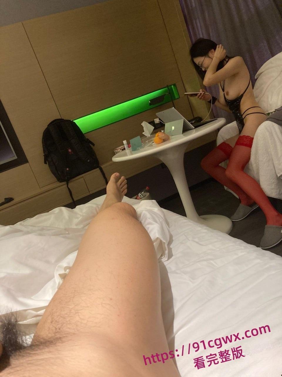 浙江温州顶级白富美刘璐私底化身男友胯下淫魔 深喉口交粗大肉棒 被后入狂肏高潮不断 第9张 浙江温州顶级白富美刘璐私底化身男友胯下淫魔 深喉口交粗大肉棒 被后入狂肏高潮不断 第9张